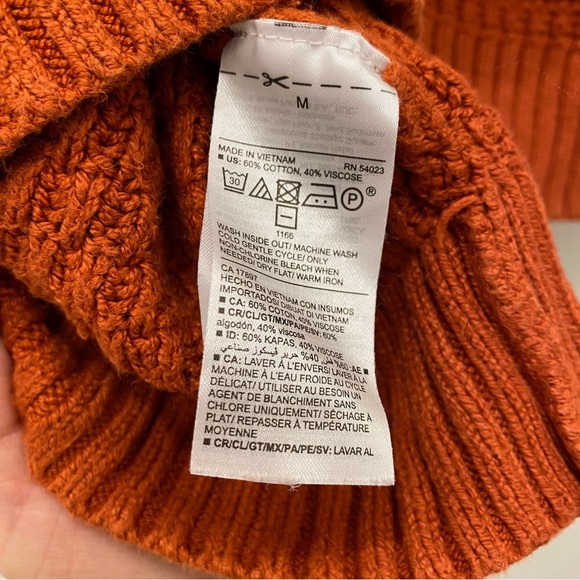 💥 Old Navy Deep Orange Chunky Knit Pullover Sweater Fall Vibes Crochet Style M - Picture 4 of 5